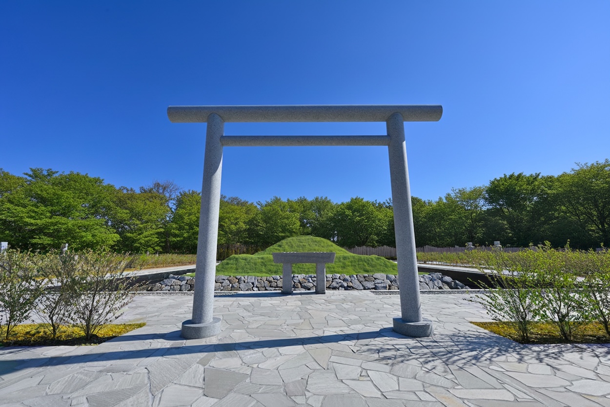 古墳の窓口 / 高松ほたるローズガーデン